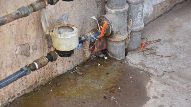 ‘Es desesperante porque el agua es muy útil para todo’: ciudadana; Japac suspenderá servicio este lunes