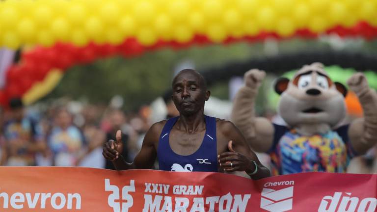 Alfred Kipserem Cherop domina la rama varonil.