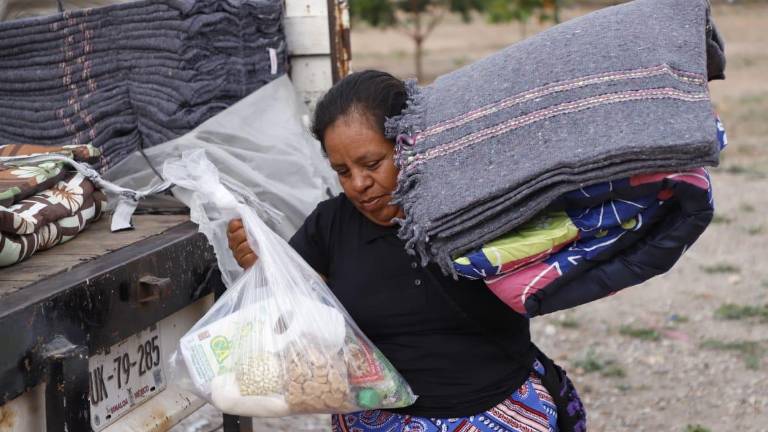 Gómez Núñez destacó que en la zona rural de Mazatlán, se han hecho entregas de entre 50 y 70 apoyos por comunidad.