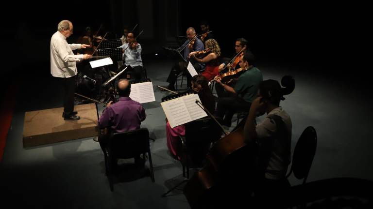 Bajo el título “Serenata para Cuerdas”, el concierto inaugural se transformó en un bálsamo musical.