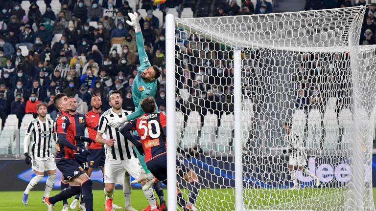 La Juventus derrota 2-0 al Genoa.