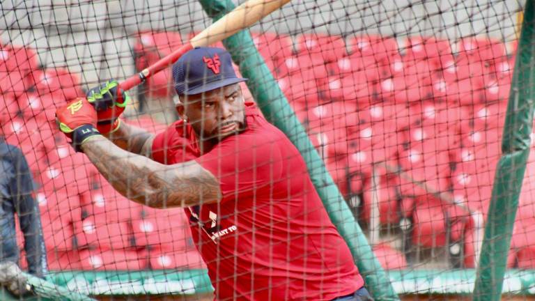 Kennys Vargas ya está en Mazatlán, listo para demostrar su poder ofensivo con Venados.