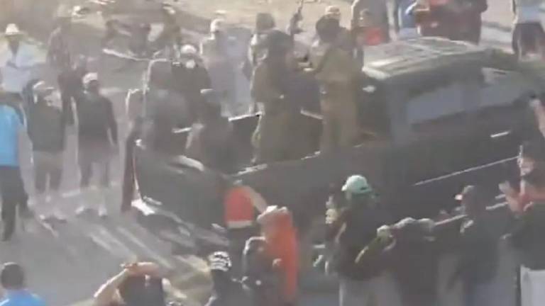 Una presunta caravana del Cártel de Sinaloa fue recibida con aplausos en Chiapas, según documentan videos.