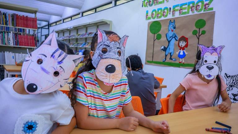 Los pequeños del taller se pusieron la máscara de lobo y por más que aullaban tratando de ser feroces, en realidad se veían felices, muy felices.