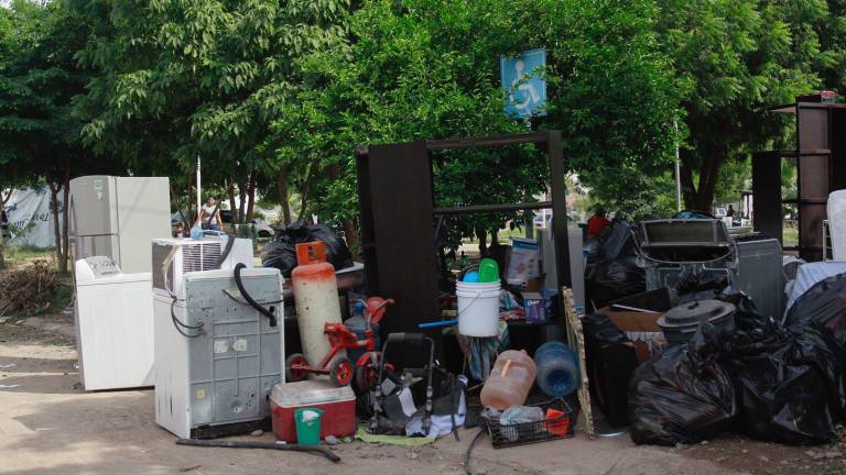 El embargo se realizó a habitantes de unidades habitacionales que fueron invadidas desde hace más de 10 años.