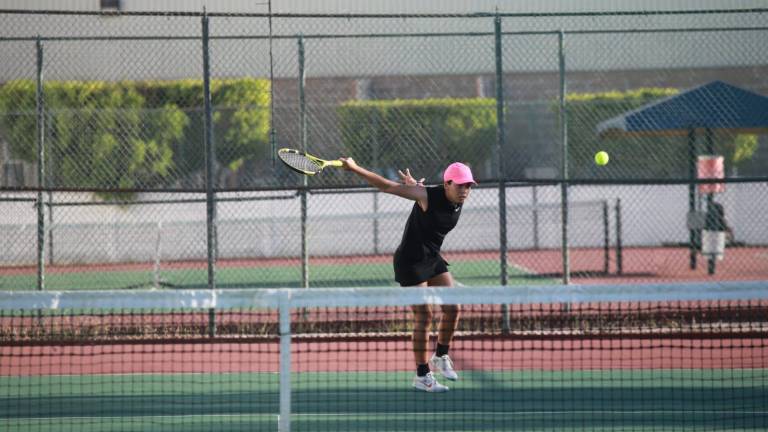 Gabriela Valdés impone condiciones en par de sets.