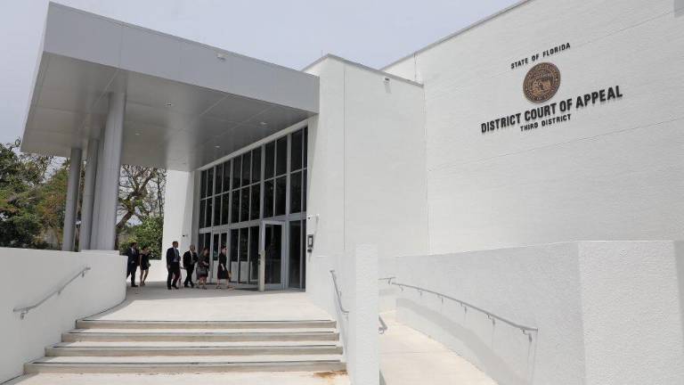 La Corte de Apelaciones del Tercer Distrito de Florida determinó que el Gobierno de México podría continuar con la demanda contra Genaro García Luna.