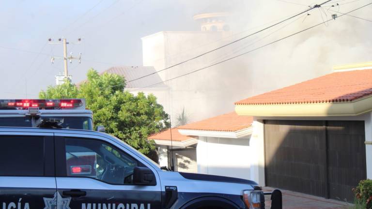Viviendas y comercios de Culiacán fueron blanco recurrente de ataques armados e incendios durante 2025, una modalidad que dejó daños materiales y víctimas.