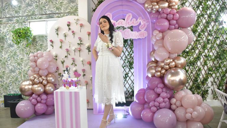 Anahí de Jesús Cázarez Urías se despide de su soltería.