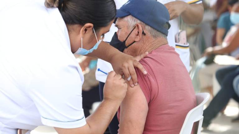 La vacunación contra el Covid-19 avanza en Mazatlán