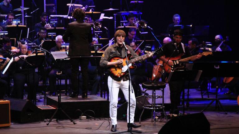 Javier Parisi y la Orquesta Sinfónica de las Artes ofrecen el espectáculo Imagine The Revolution, Celebrating The Beatles.