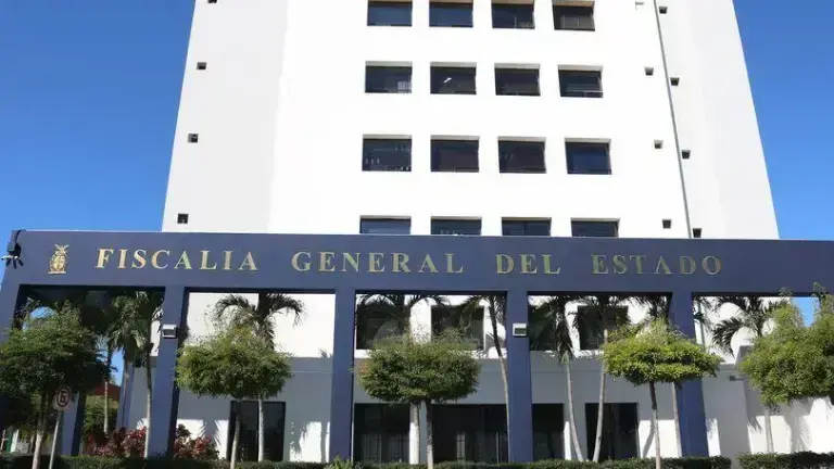 La FGE reportó cinco homicidios, pero omitió cuatro asesinatos registrados el martes en Mazatlán.
