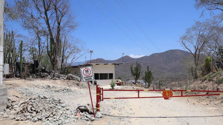 En la mina Santa Fe avanzan los trabajos para permitir el ingreso de rescatistas en busca de tres trabajadores desaparecidos.