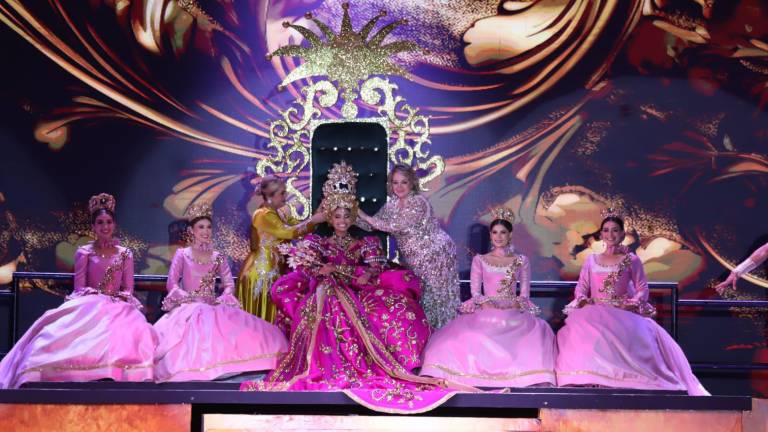 Carolina III es coronada como Reina del Carnaval Mazatlán 2024