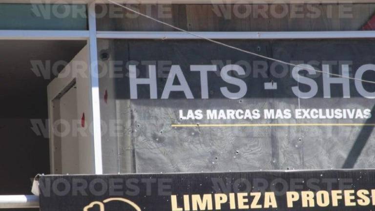Una tienda de gorras fue atacada a balazos y vandalizada en la Colonia Las Quintas en Culiacán.