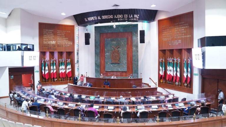 Está todo listo para que hoy entren en funciones los diputados de una nueva Legislatura en Sinaloa.