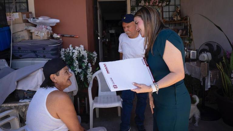 Entregan títulos de propiedad en Valle de Encino; suman más de 4 mil familias beneficiadas