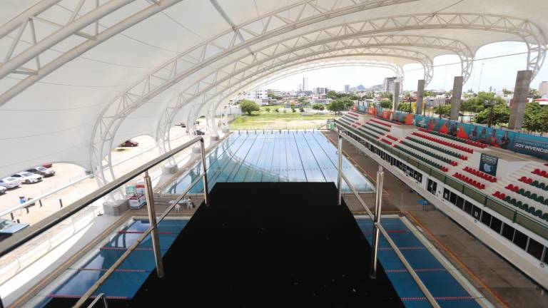 Trampolines y plataformas ya se instalaron en la Alberca Olímpica de Mazatlán.