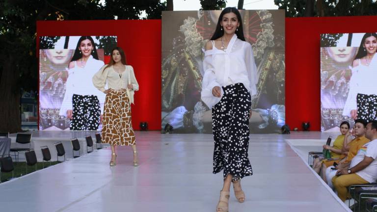Prendas con estilos frescos se presentaron en la pasarela primavera-verano Fashion Cimaco 2022.