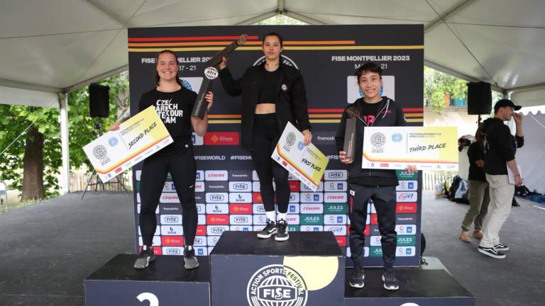 Ella Bucio sube a lo más alto del podio.