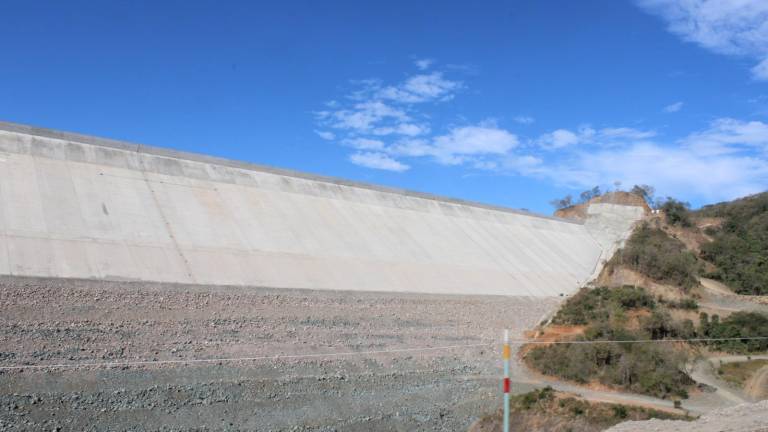 La captación de agua de la presa Santa María ha agudizado el problema de sequía en la zona.