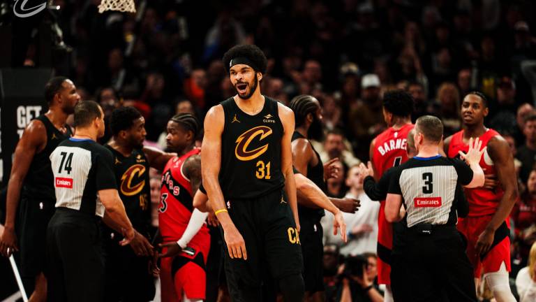 Jarrett Allen encestó 22 puntos.