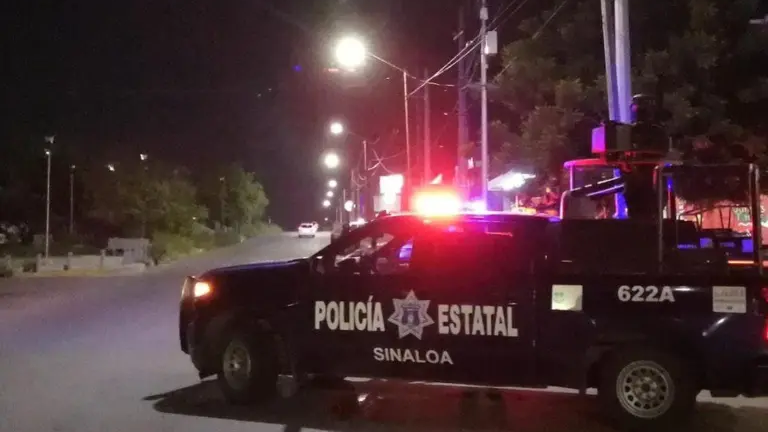 En la escena del crimen, las autoridades aseguraron decenas de casquillos percutidos de armas largas