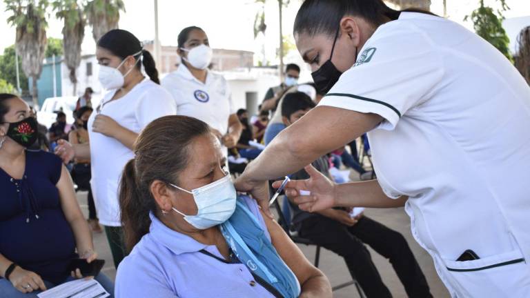 Ómicron se expande en México: hay 254 casos reportados en 14 estados