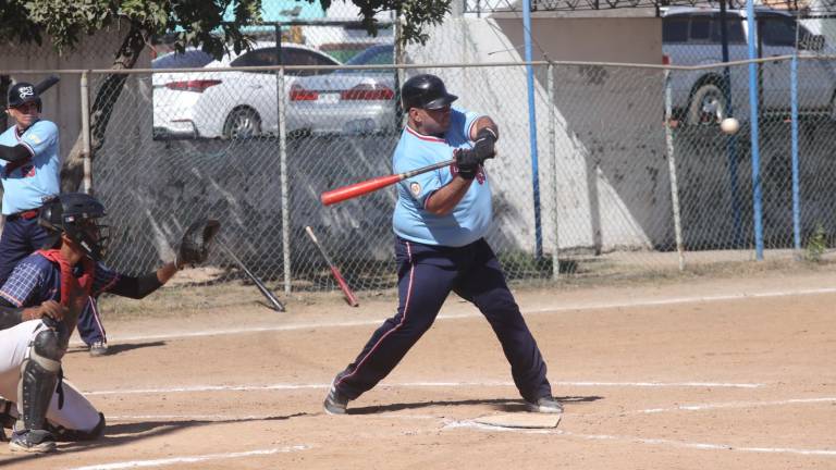 Se jugó la jornada 10 de la Liga de Beisbol Magisterial SNTE 27 y 53.