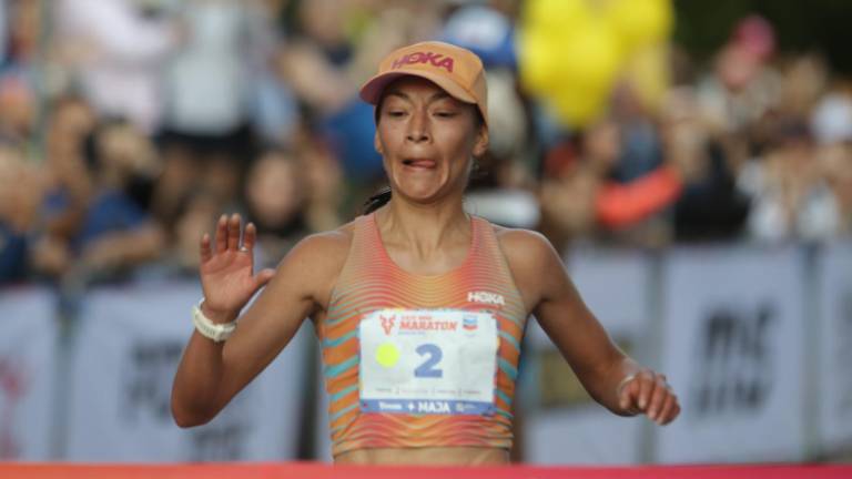 Laura Galván cumple los pronósticos y gana los 21K.