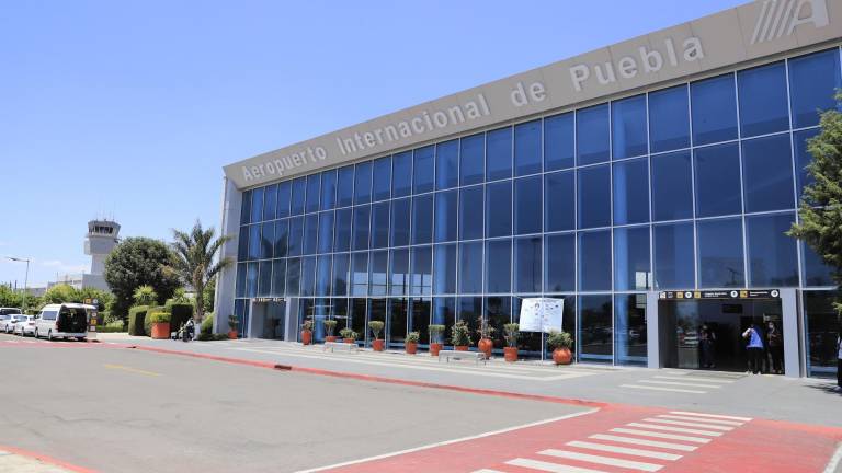 El Aeropuerto Internacional de Puebla pasará a ser administrado por la Secretaría de la Defensa Nacional.