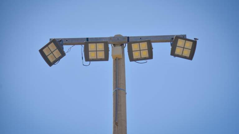 El Gobierno de Ahome puso en marcha el programa mensual de instalación de luminarias.