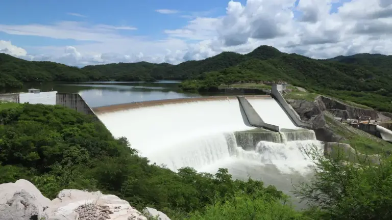 La Secretaría de Pesca de Sinaloa instala en Mazatlán el Consejo de Administración de Recursos Pesqueros de la Presa Picachos.