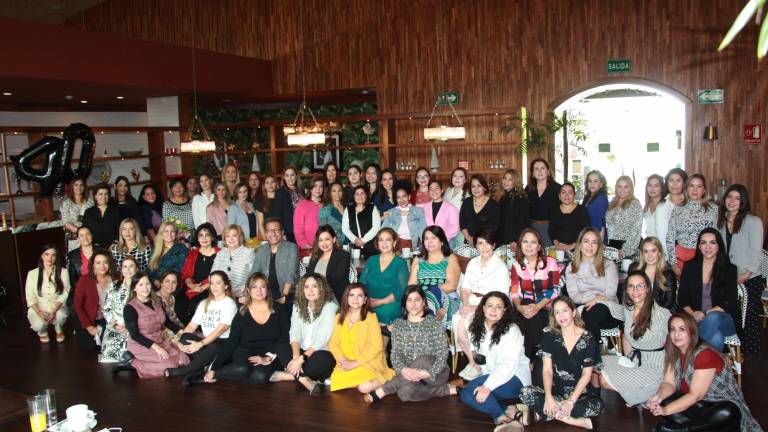 Con alegría la Asociación Mexicana de Mujeres Jefas de Empresa culminaron sus sesión mensual de diciembre.
