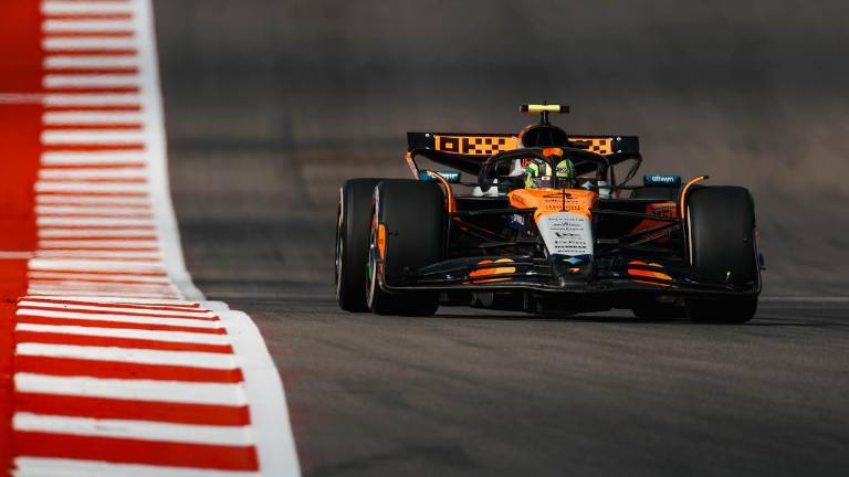 Lando Norris lidera la práctica.