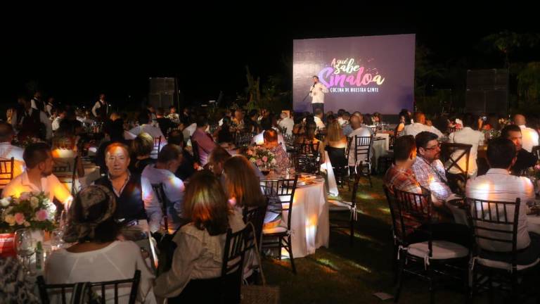 La noche de este jueves se presentó “A qué sabe Sinaloa”.