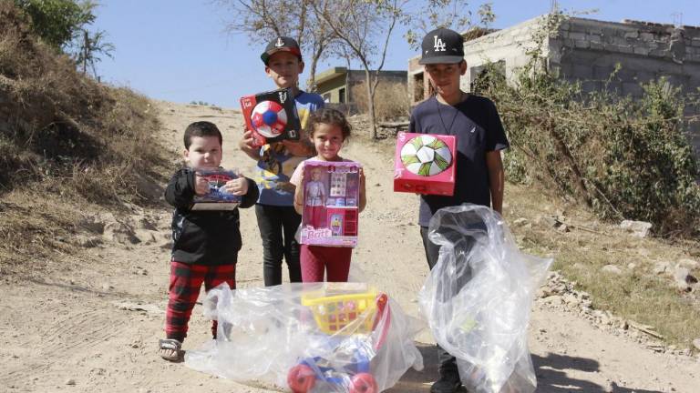 Niños de Culiacán que recibieron sus regalos de la campaña Sé un Rey Mago.