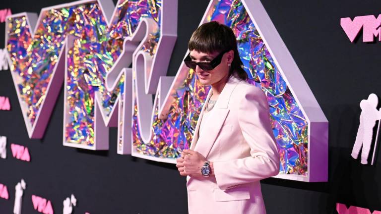Peso Pluma en su primer ceremonia de los MTV VMA 2023.
