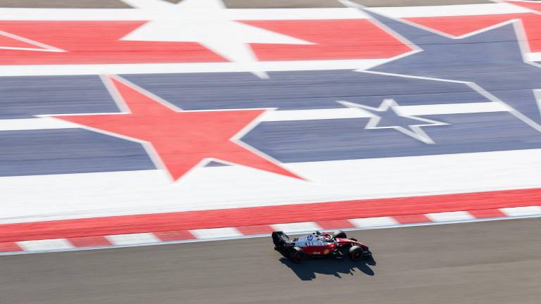 Charles Leclerc domina las primeras prácticas.