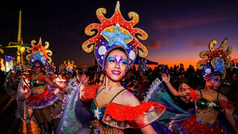 Las comparsas se preparan para llenar de música, baile y color los desfiles del Carnaval Internacional Mazatlán 2027.