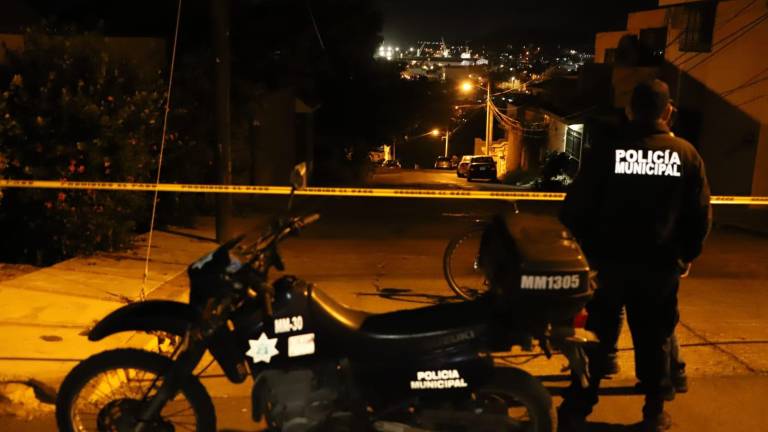 Zona del Cerro del Vigía, en Mazatlán, donde hallaron el cuerpo de un hombre dentro de un vehículo.