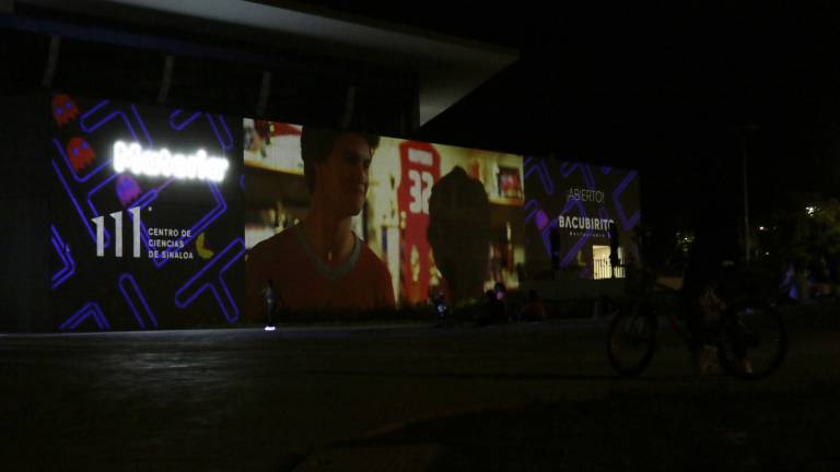 “Bajo la misma estrella”, fue la película que se proyectó esa noche.