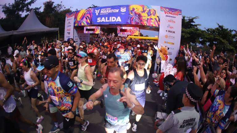 Miles salen por el triunfo.