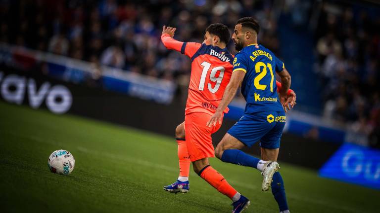Alavés venció 1-0 al Barça y salió de la zona de descenso.