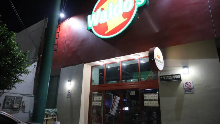 Protección Civil inspeccionó sucursales de Waldo’s en Mazatlán y suspendió dos por no cumplir con las medidas de seguridad.