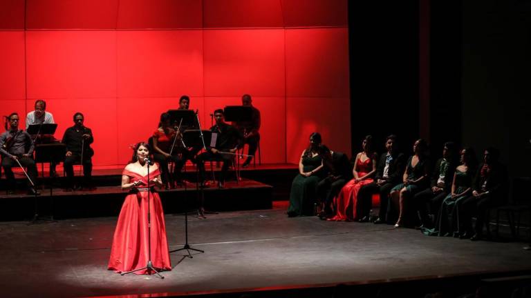 El Taller de Ópera de Sinaloa del Isic y el Ensamble Tradicional Mexicano, brindaron un majestuoso concierto.