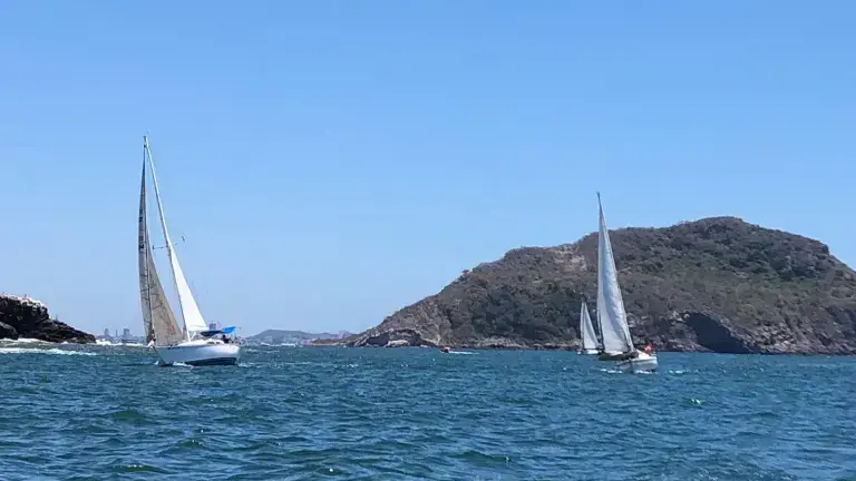 Una regata de veleros se celebrará este sábado como parte de las actividades del Festival del Mar que se realizan en Mazatlán.