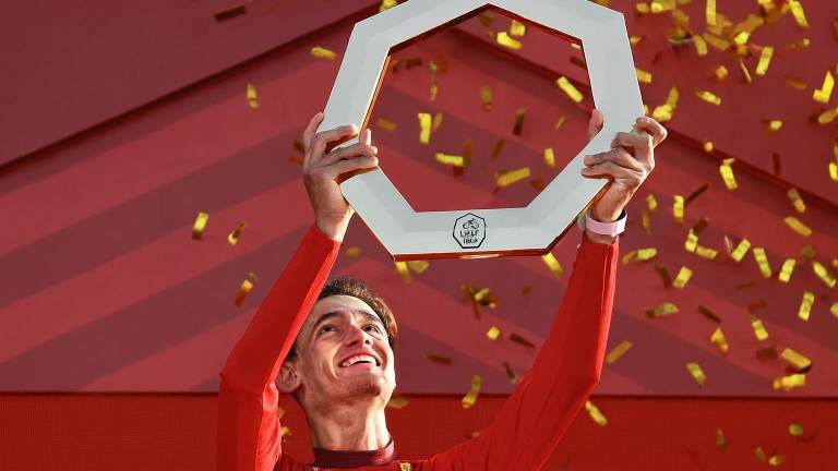 Isaac del Toro sigue haciendo historia.