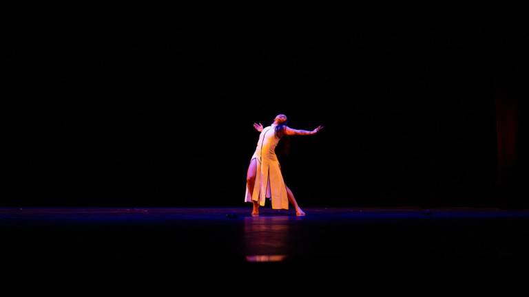 Este viernes y sábado continúan las funciones de danza.