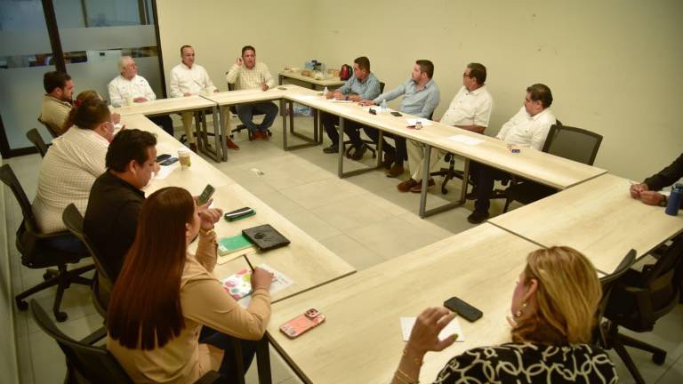 El Alcalde recolectó las propuestas de los representantes comunitarios con el fin de estructurar un plan de obra pública que impacte directamente en las zonas con mayor marginación.